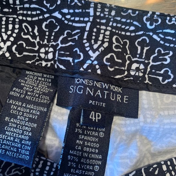 Black and White Jones of NY capri pants. - Picture 2 of 4